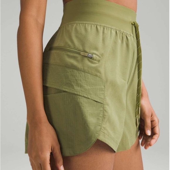 Lululemon WovenAir High-Rise Hiking Short 4"—Great!!  Like New Condition! Size 6 - Picture 4 of 10